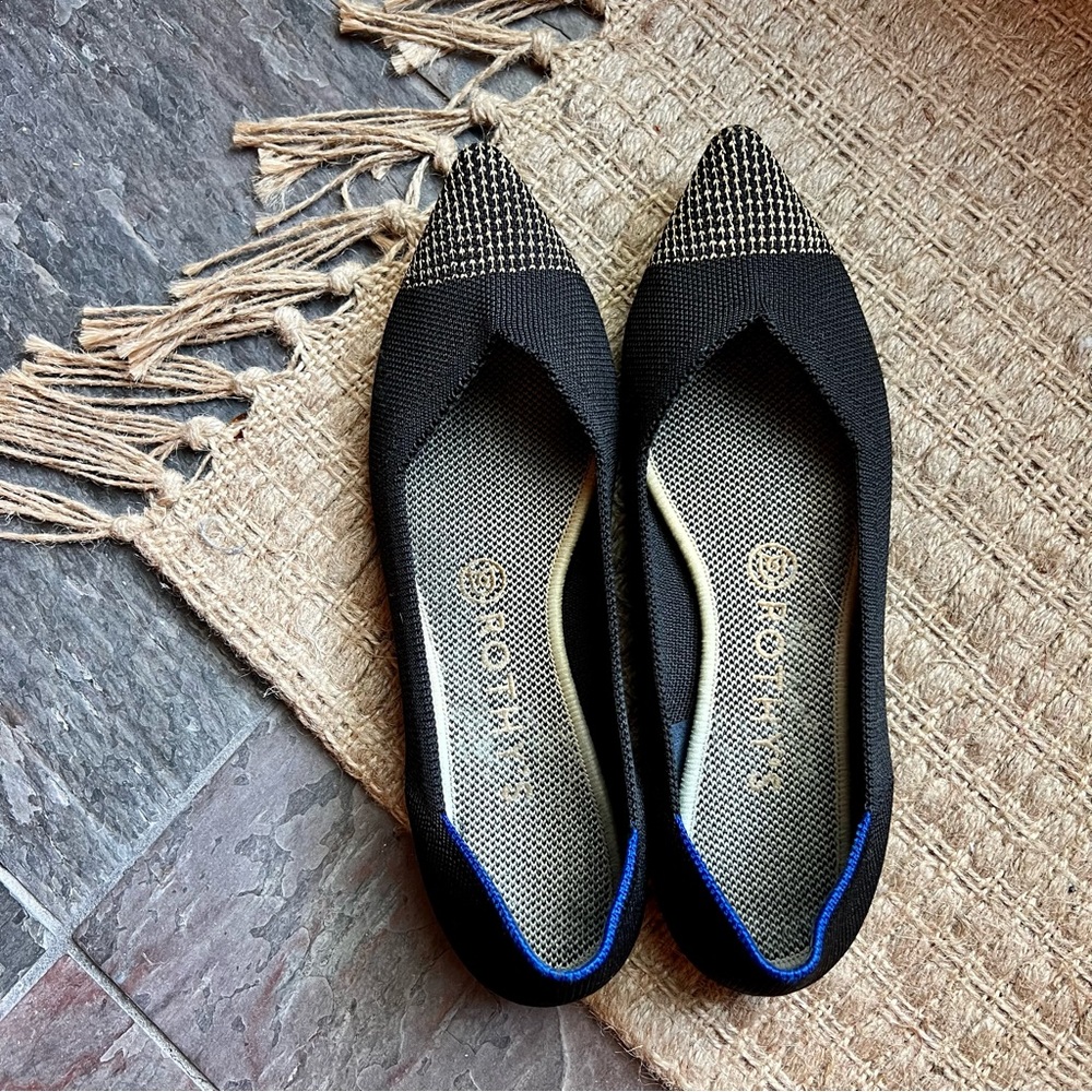 Rothy’s licorice with metallic point, 8.5